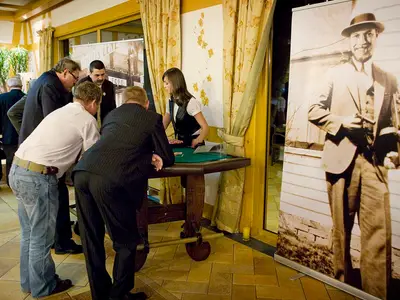 Wieczór tematyczny Lata 20 i 30 - Organizacja tematycznych imprez w hotelu, wynajem atrakcji hotelowych - zdjęcie 4